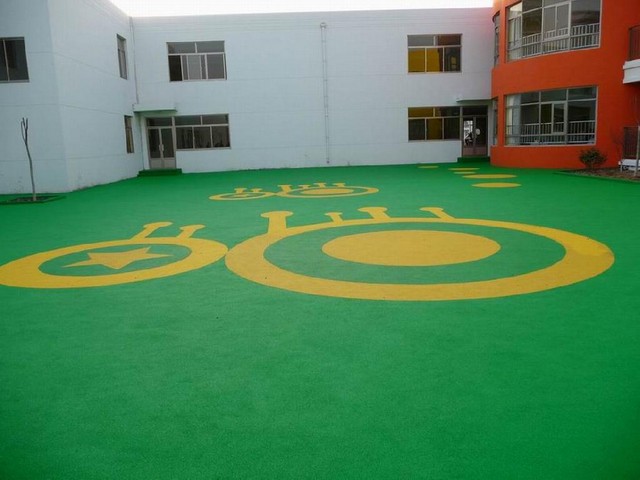 塑膠跑道具備哪些特性？